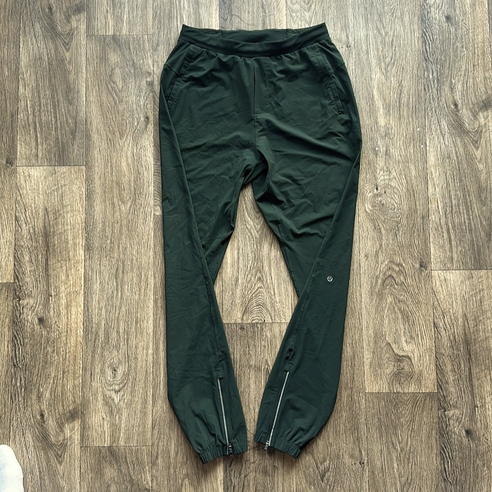 Lulu surge joggers - dark green